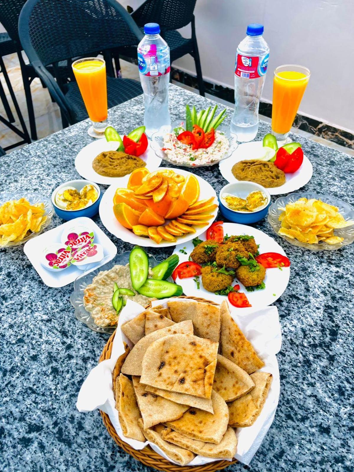 Momen Pyramids Inn Kafret el-Gabal Zewnętrze zdjęcie